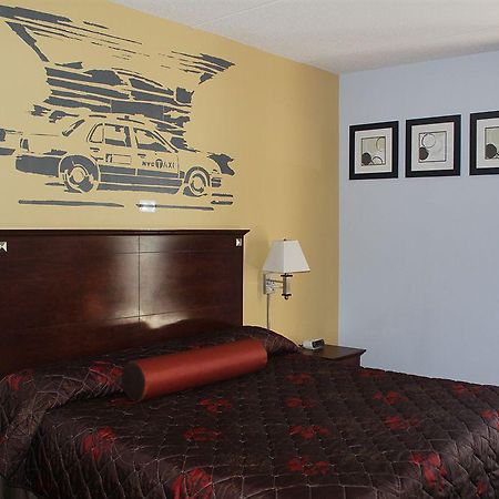Howard Johnson Inn Queens Village New York Exterior photo