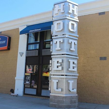 Howard Johnson Inn Queens Village New York Exterior photo