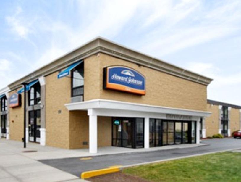 Howard Johnson Inn Queens Village New York Exterior photo